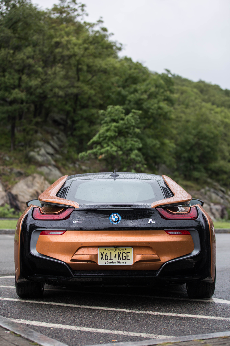Illustration for article titled 2019 BMW i8: I Am a Big Dumb Idiot for Thinking It Needed More Power